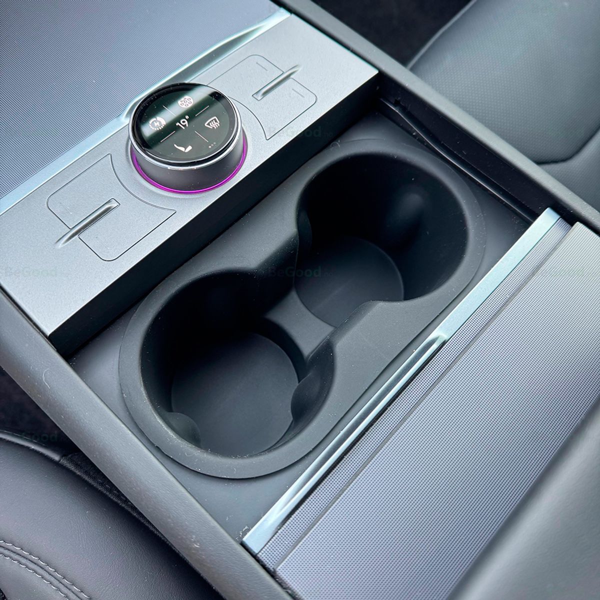 Dobbel Koppholder Tesla Model Y Juniper