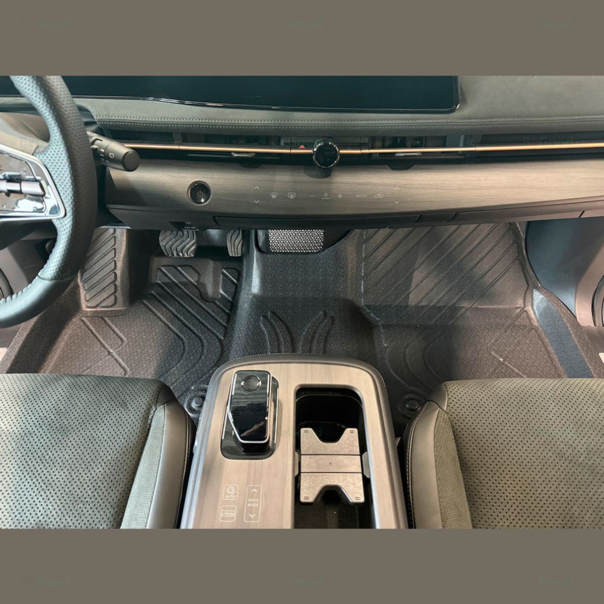 Nissan Ariya - Gulvmatter med høy kant (Foran & Bak)
