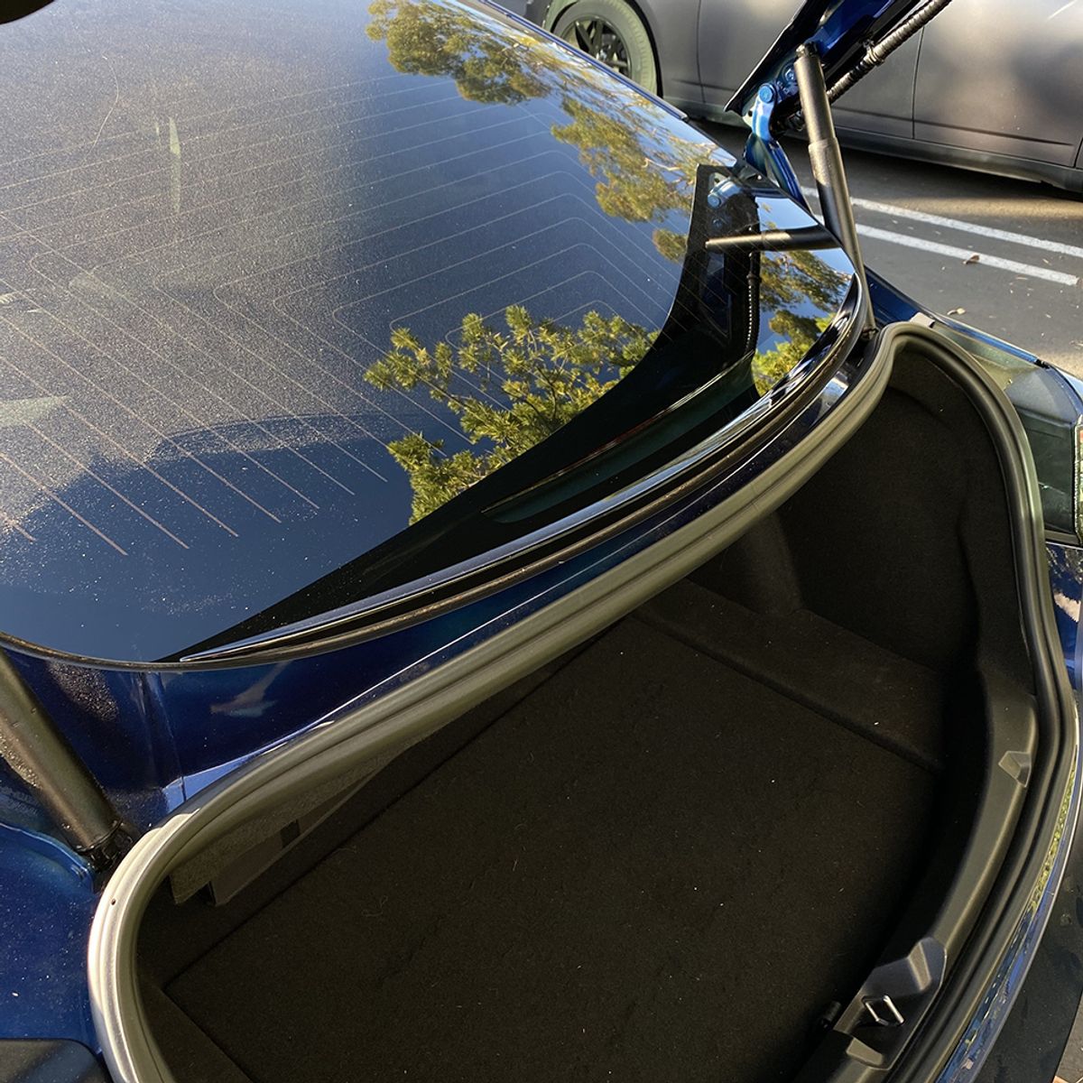 Regn-avleder Trunk spoiler Tesla Model 3