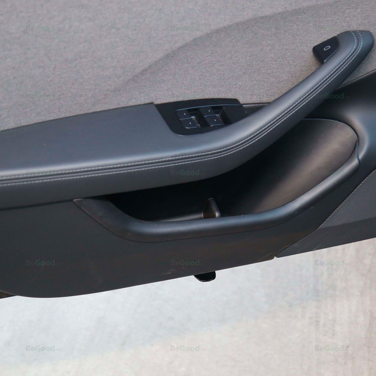 Oppbevaring til dører Tesla Model 3 Highland (4 stk)