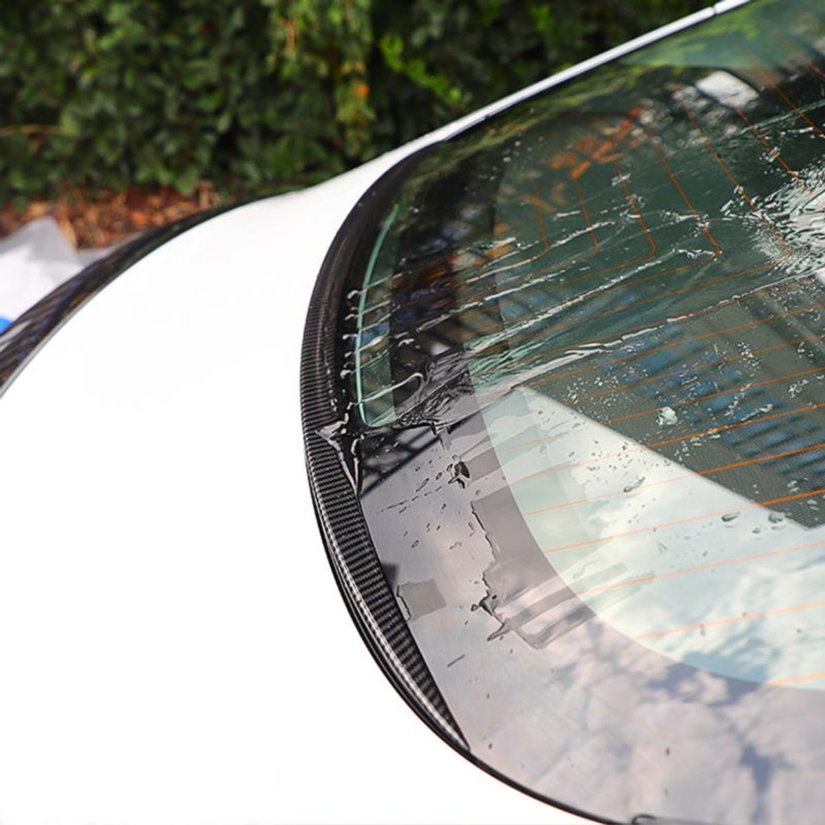 Regn-avleder Trunk spoiler Tesla Model 3