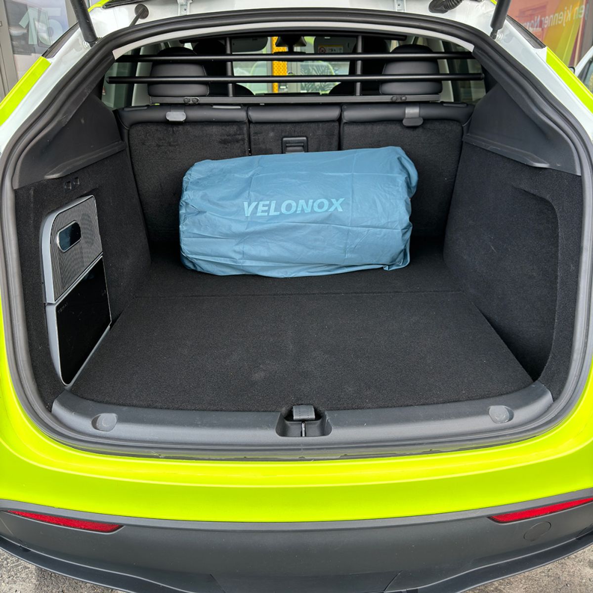 Velonox Madrass Tesla Model Y - Innebygd pumpe