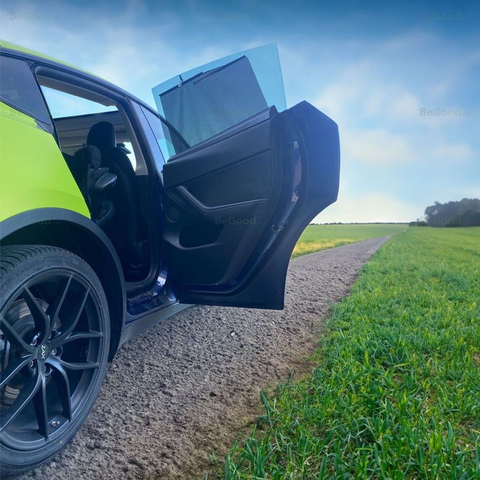Solskjerm bakvindu Tesla Model Y