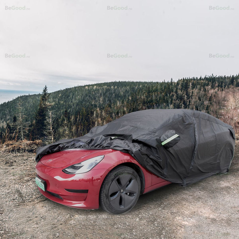 Presenning Tesla Model 3