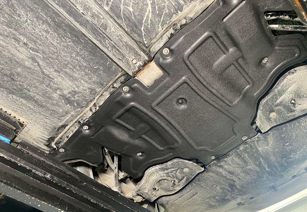 Forsterket bunnplate - Tesla Model 3 - Bak