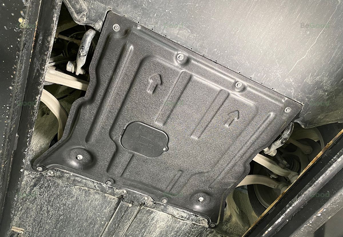 Forsterket bunnplate - Tesla Model 3 - Foran