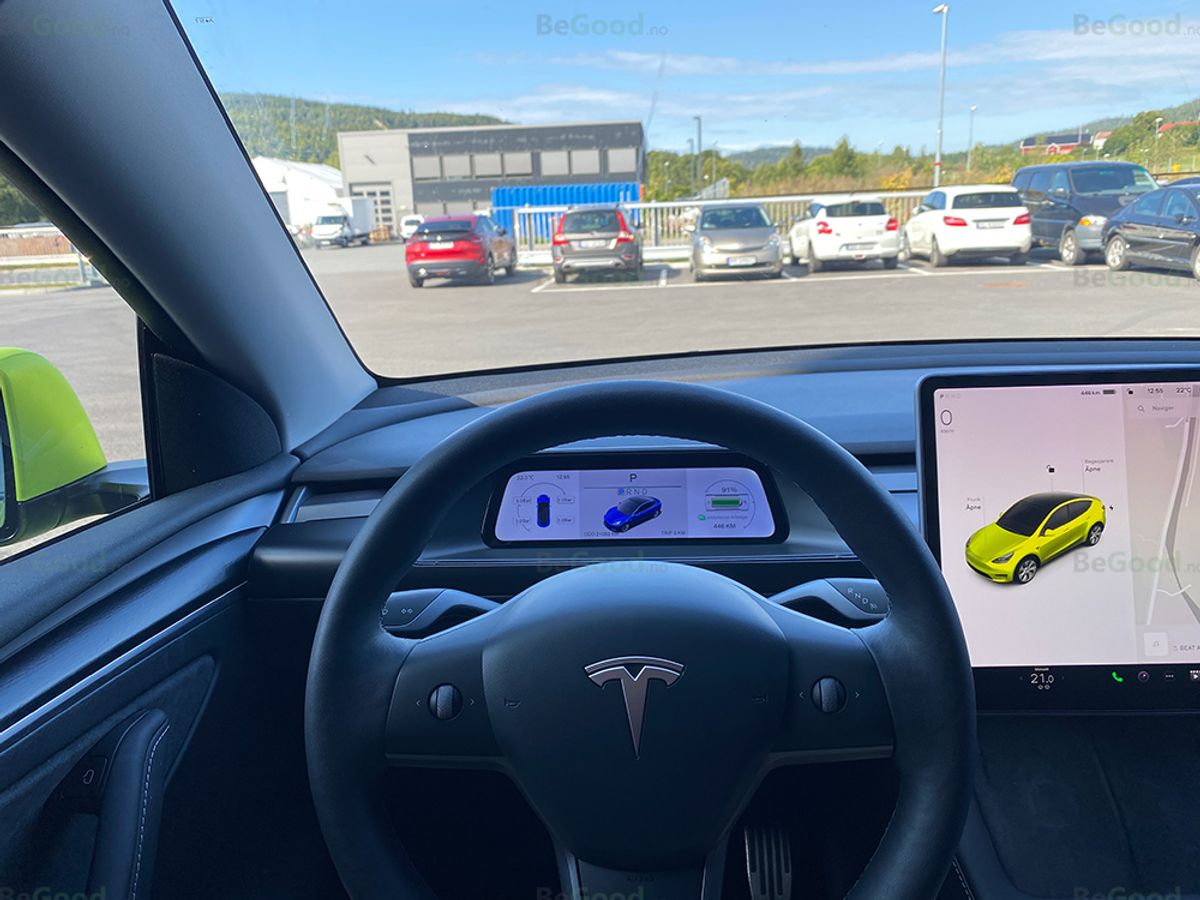 Dashbord med skjerm - Tesla Model 3 & Y