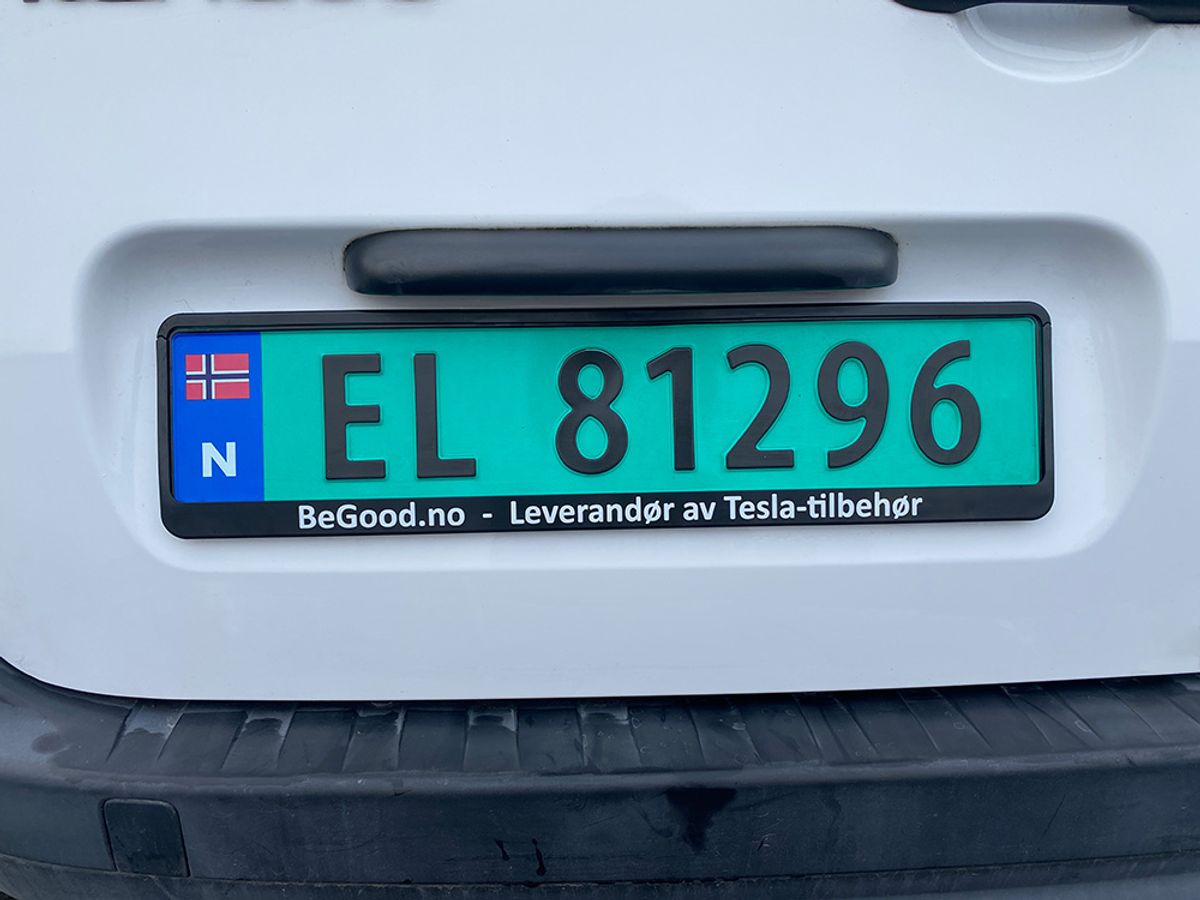 Skiltholder til bil - Sort