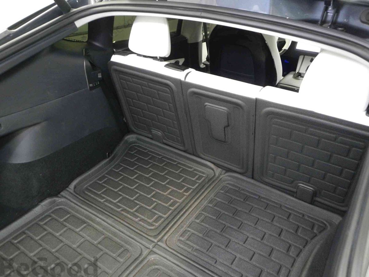 3D MAXpider Beskyttelse for baksete Tesla Model Y